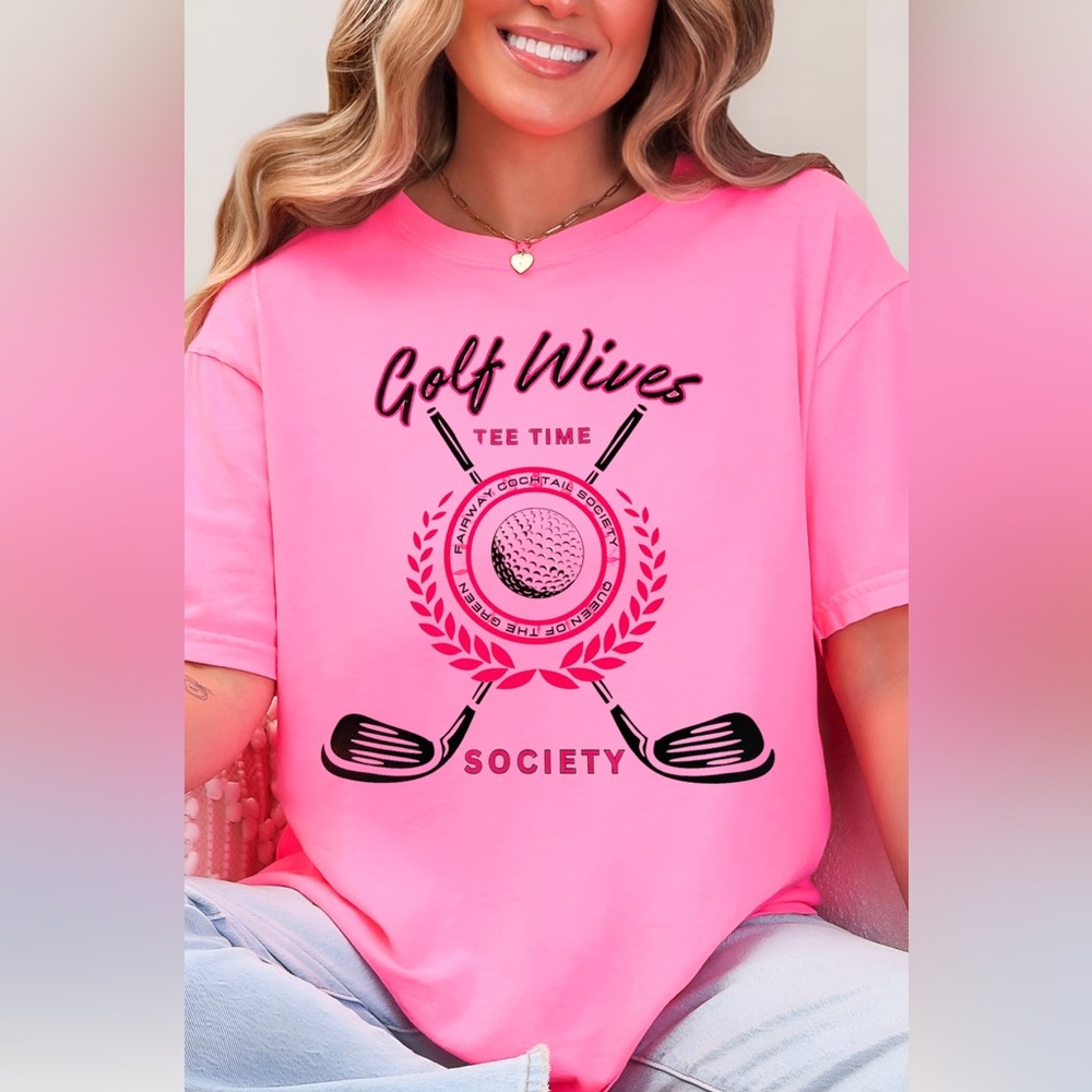 Golf Wives T-Shirt in dark green lettering